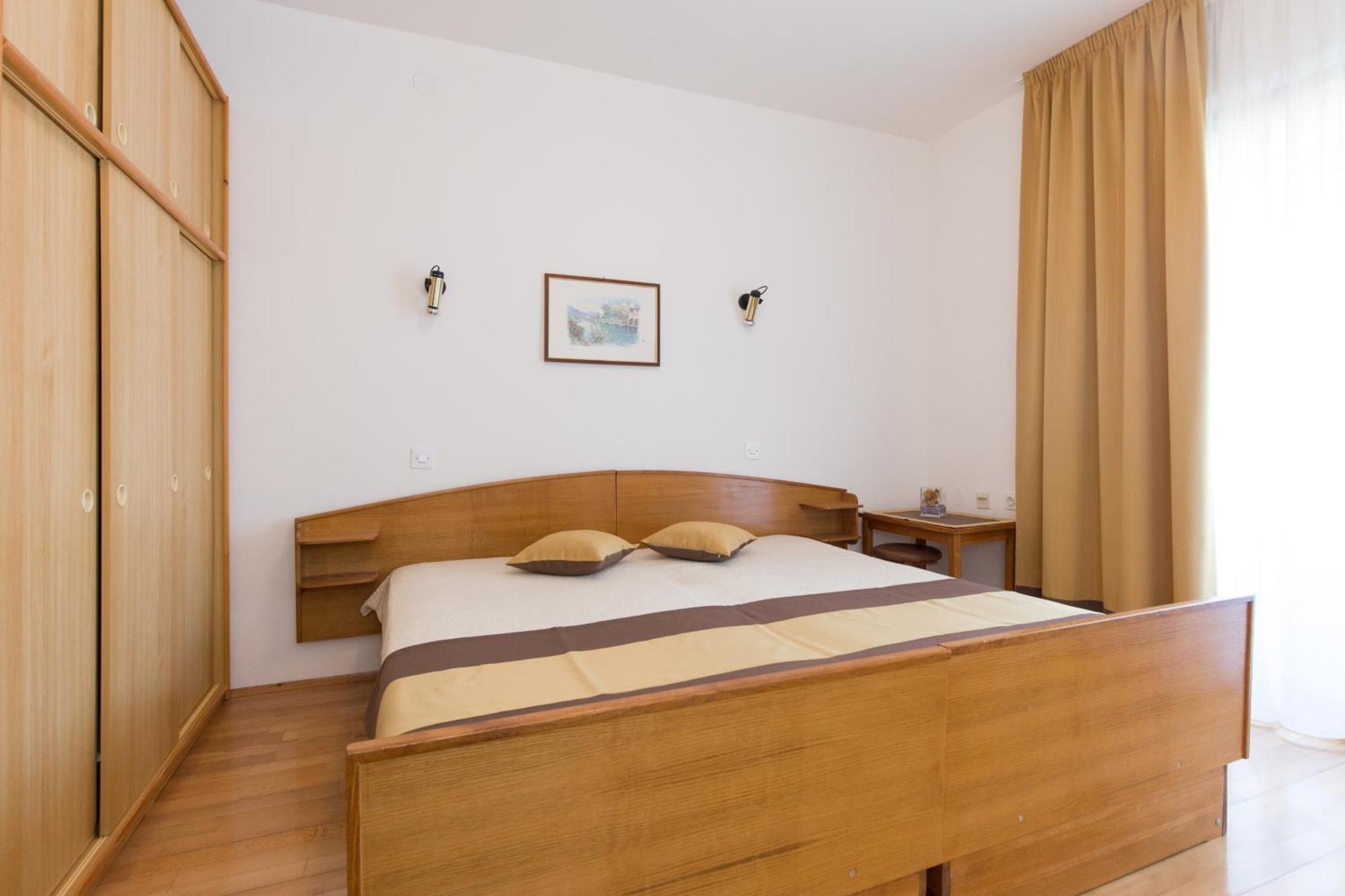 Apartment & Room Dinka, Krk Krk Town Δωμάτιο φωτογραφία