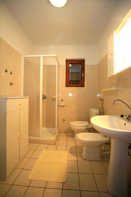 Apartment & Room Dinka, Krk Krk Town Εξωτερικό φωτογραφία